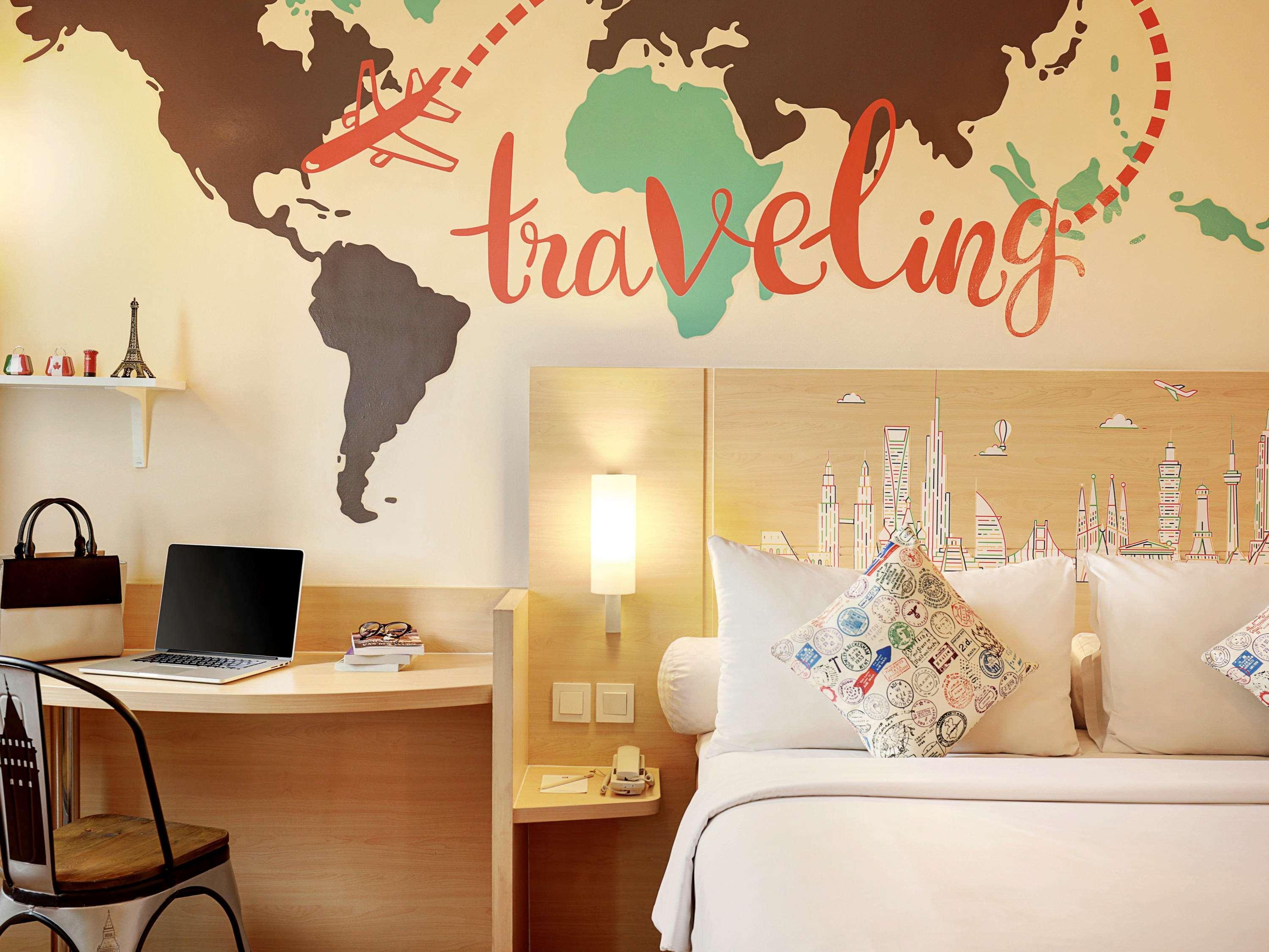 Ibis Jakarta Harmoni Exterior photo